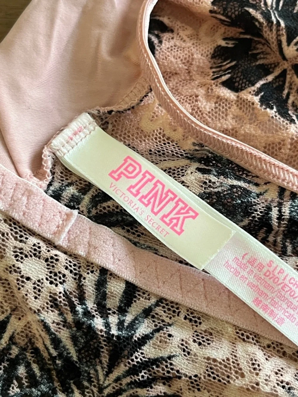 PINK Victoria's Secret Pink Lace Bralette with Black Tropical Print Size‎ Small